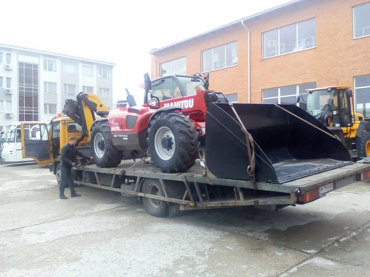 Евакуатор  Маніпулятор, спецтехніка